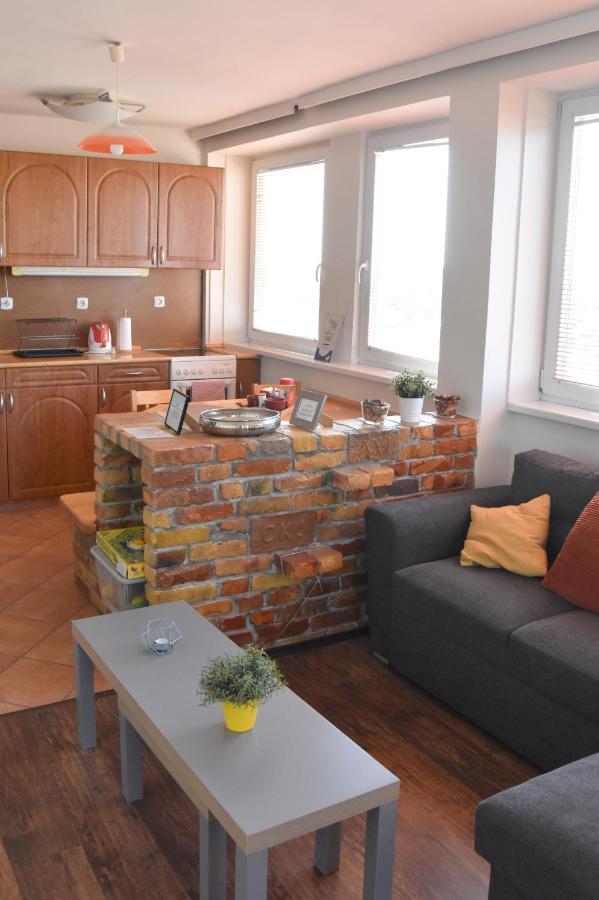 Panorama View Family Apartment เวสเปรม ภายนอก รูปภาพ