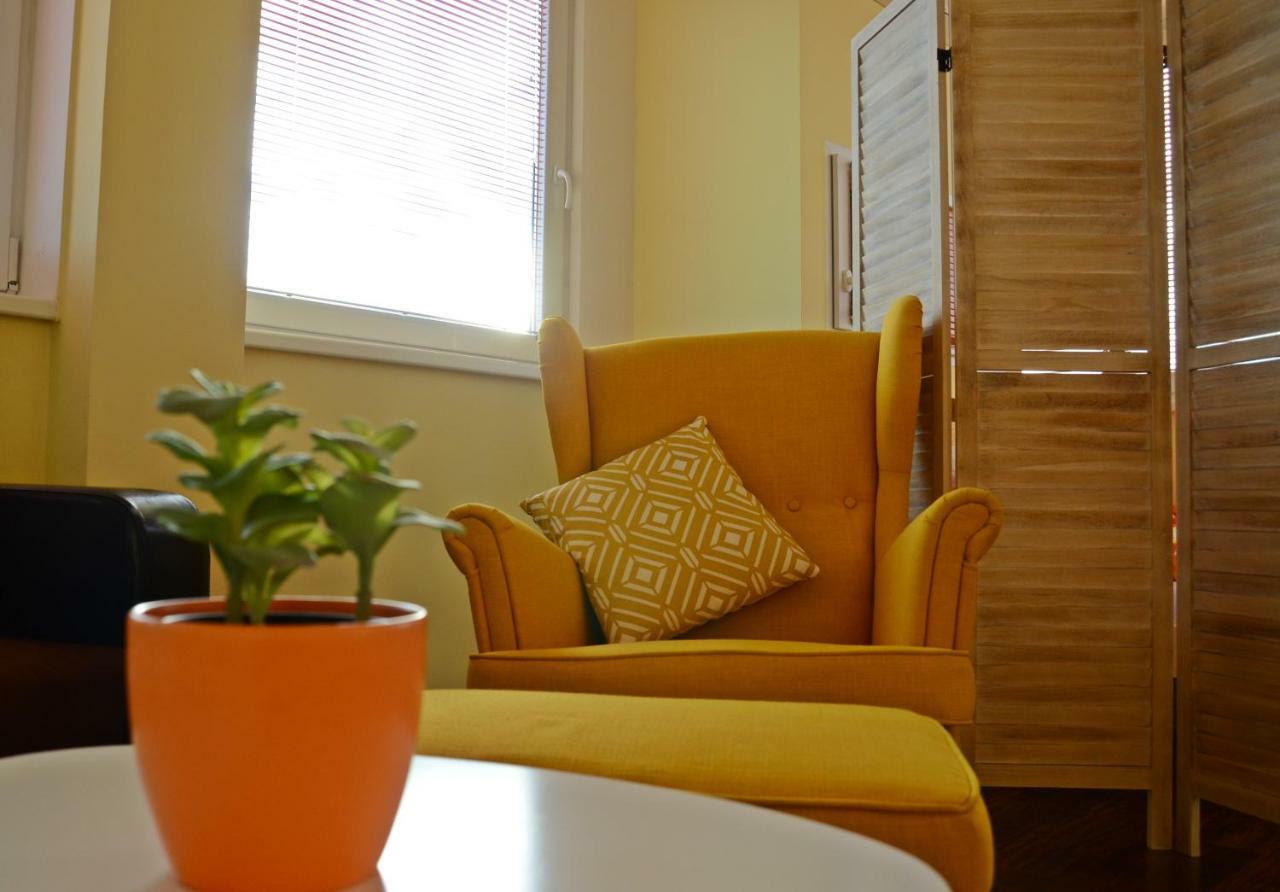 Panorama View Family Apartment เวสเปรม ภายนอก รูปภาพ