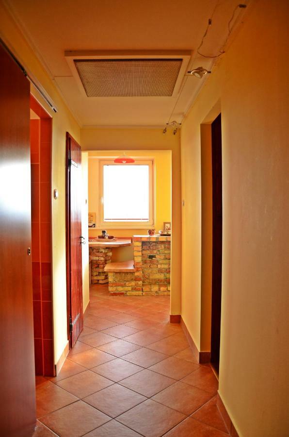 Panorama View Family Apartment เวสเปรม ภายนอก รูปภาพ